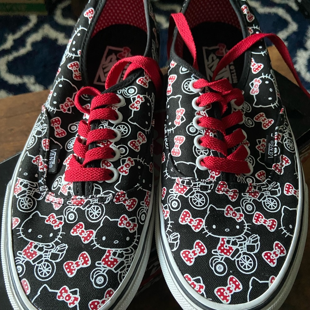 Hello Kitty Vans